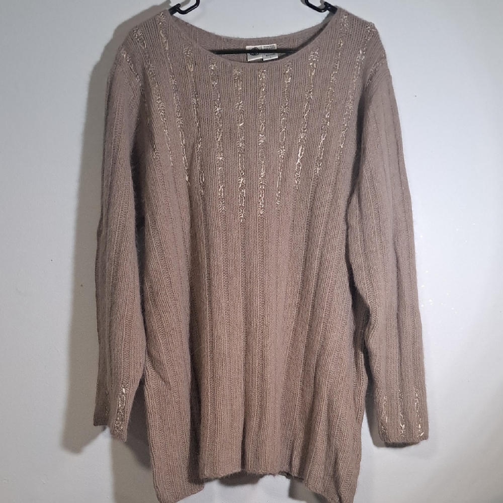 Elegant Beige Knit Sweater